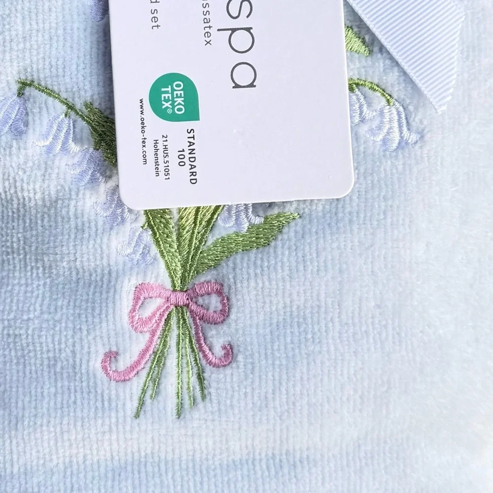 Kassatex Light Blue Towel with Floral lily of the valley Embroidery towels set